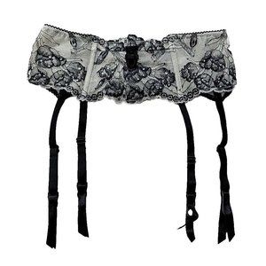 NEW - Victoria's Secret Sexy Little Things Garter Belt XS/S Ivory & Black $28